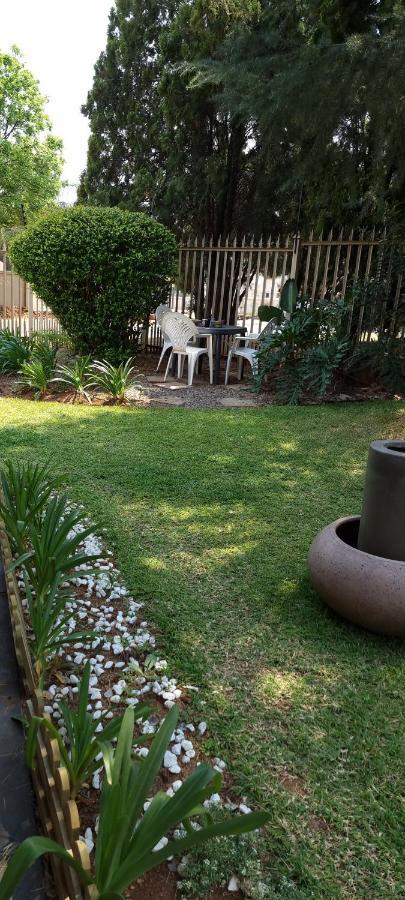 Atterbury Self Catering Studios Pretoria-Noord Εξωτερικό φωτογραφία